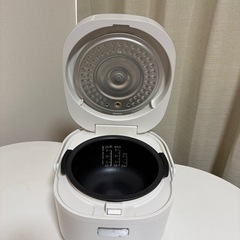 炊飯器の画像
