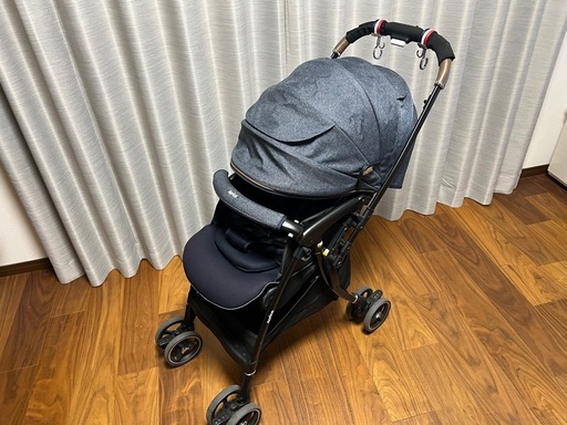 美品　Aprica ラクーナクッションフリー　ネイビー　付属品など　アップリカ