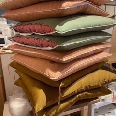 【1枚100円】！至急！選べる座布団・クッション多数！まとめ買い大歓迎（合皮・布製）の画像