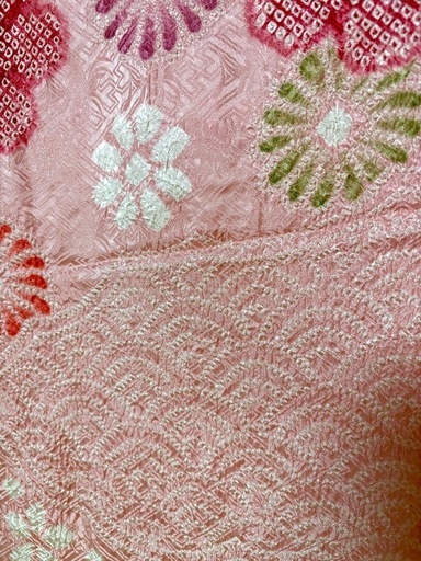 【中振袖】総絞り 梅・菊丸紋 桜色×萌黄 30万円相当
