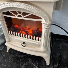 暖炉型　電気ヒーター　の画像