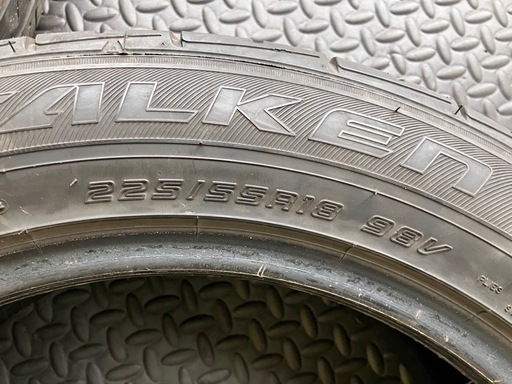 BS BLIZZAK VRX 225/40R18 18インチ スタッドレス 4本 2015年製 レクサスIS インプレッサスポーツ シビック等 (TH254) クレジットカード QR決済可能 BS BLIZZAK VRX 225/40R18 18インチ スタッドレス 4本 2015年製