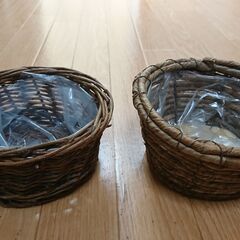 【無料】【全国発送可能】フラワーアレンジメント用花器２個セット 花籠 かご フラワーバスケット ラタンバスケット 資材 ※受付終了になっていない限りは気長に募集中の画像