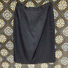 レディース　紺色　スカートスーツ　15号　日本製の画像