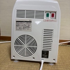 AQUACUBE ウォーターサーバー ホワイトの画像