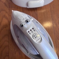 TOSHIBA 東芝 スチームアイロン TA-FVX630の画像
