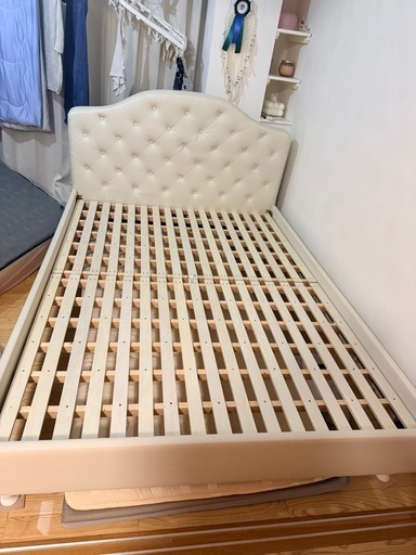 ダブルベッド