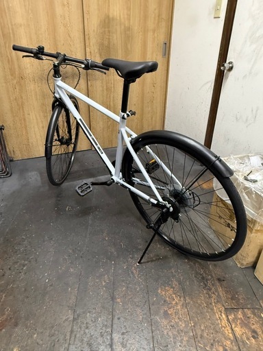 中古車　クロスバイク　LEDオートライト　6段変速　700C　美品