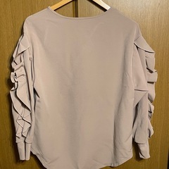 シークレット・トロフィー ブラウス フレアスリーブの画像