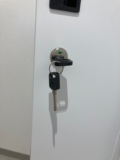 値下げ応相談【美品】8人用ロッカー 鍵・スペアあり ほぼ未使用｜相模原市 引き取り限定