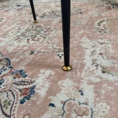 ガラスのサイドテーブルの画像