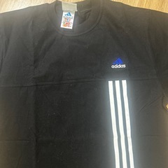 新品未使用　アディダス　Tシャツ　Lの画像