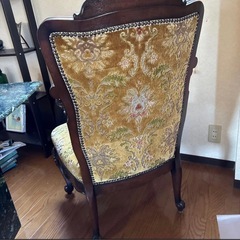 アンティークグリーン椅子の画像