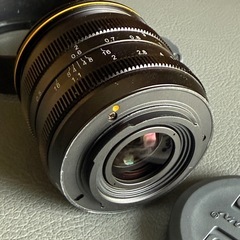 新品、驚異のF1.1レンズです。の画像