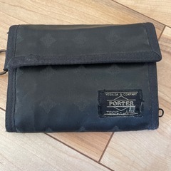 財布とパスケースの画像