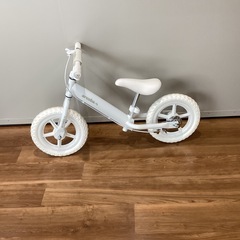 ストライダー（白）　【町田市再生家具】0327の画像