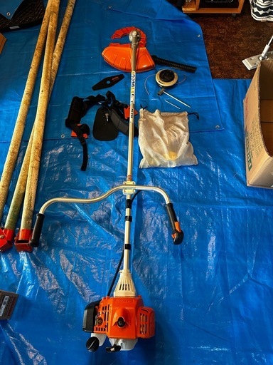 STIHL  FS235 　草刈機　仮払機