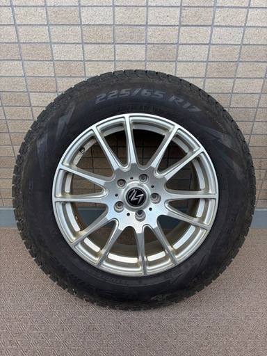 ピレリ　スタッドレスタイヤ225/65/R17 4本セット