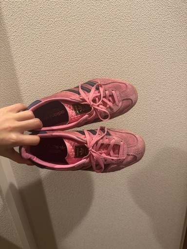 靴/バッグ adidas gazelle 24cm