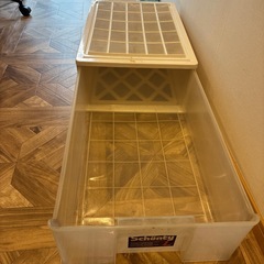 プラスチック収納ケースの画像