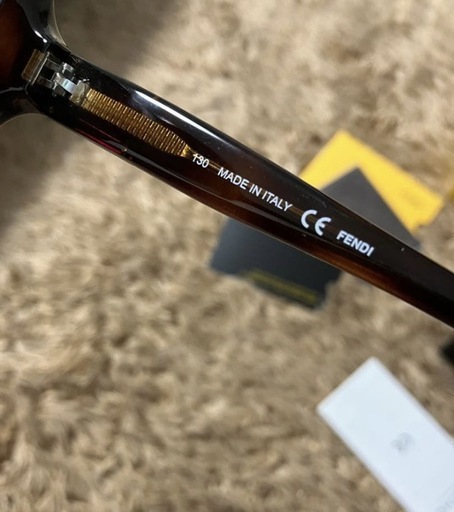 FENDI ブラウンラウンド型サングラス　Fモチーフ　デカサングラス