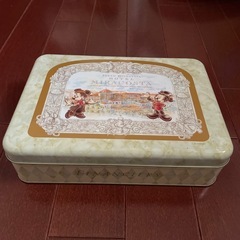 空き缶　空き箱　の画像