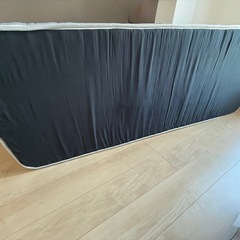 【商談中】幅70cmマットレス（スモールシングル）省スペースに◎ シーツ付きの画像