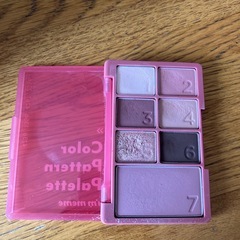 I'm meme カラーパターンパレット　アイシャドウの画像