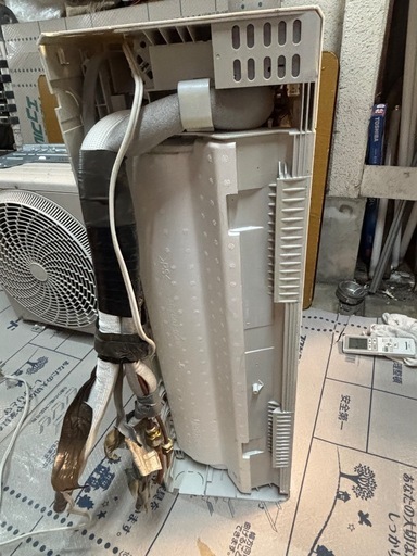 2018年式　パナソニック掃除機能付きエアコン 8畳用 CS-GX258