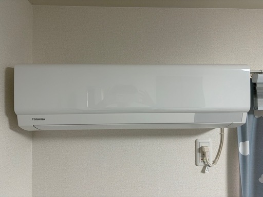急募　今から取りに来れる方限定2024年　東芝　エアコン　RAS-N221M (W)