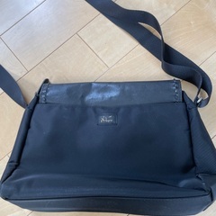 ショルダーバッグ（黒）の画像