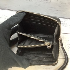 TOD'S コンパクトレザーウォレットの画像