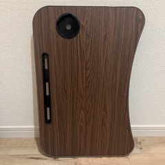 折りたたみ机の画像