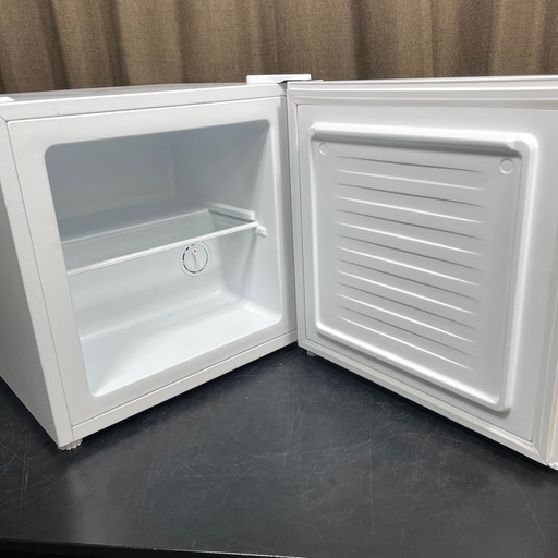 【受付終了】IRIS OHYAMA 冷凍庫 PF-A32FD-W 2021年製 32L 右開き 動作品