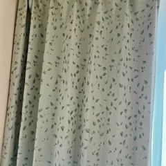 ニトリ　遮光カーテン　4枚の画像