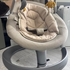 nuna LEAF grow ヌナ　バウンサー
の画像