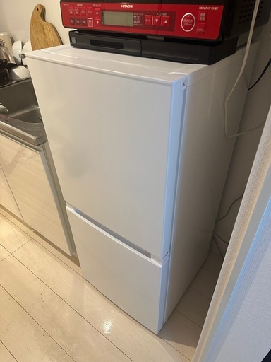 ノンフロン冷凍冷蔵庫 2025年製 121L 半年程使用/Non-CFC refrigerator (121L, 2025)