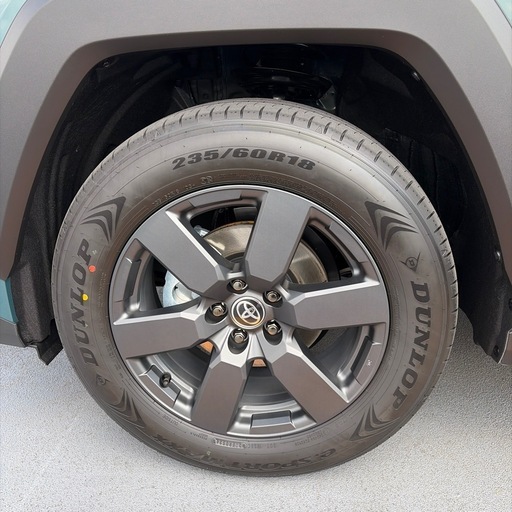 RAV4 60型　新車取り外し純正タイヤ 　235/60R18