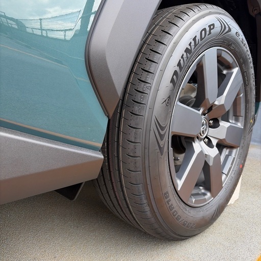 RAV4 60型　新車取り外し純正タイヤ 　235/60R18