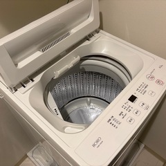 新品購入　使用期間1年未満　RORO 縦型洗濯機 本体 ホワイト(現地引渡し)の画像