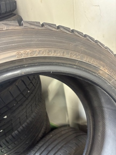 お値引き‼️225/45R18ヨコハマタイヤIG52cスタッドレス