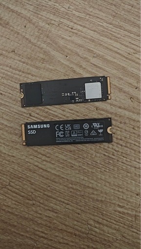 SSD  PCパーツ