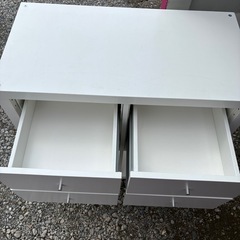 収納家具の画像