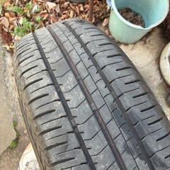 30プリウス  タイヤの画像