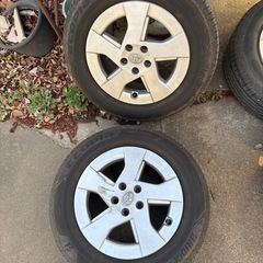 30プリウス  タイヤの画像