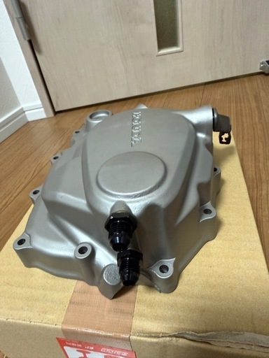 FTR223 クラッチカバー　オイルクーラー取り出しフィッティング付き
