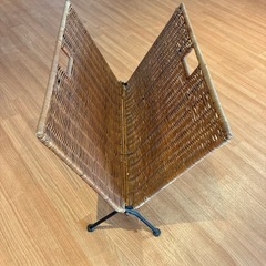 3980円　籐日本製マガジンラックの画像