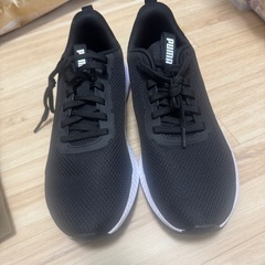 【受け渡し決定致しました‼️】PUMA黒スニーカー27㎝の画像