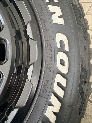 デリカD5用 タイヤホイールセット 235/70R16 MAXXIS