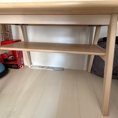 IKEAダイニングテーブル140cmハルヴダンの画像